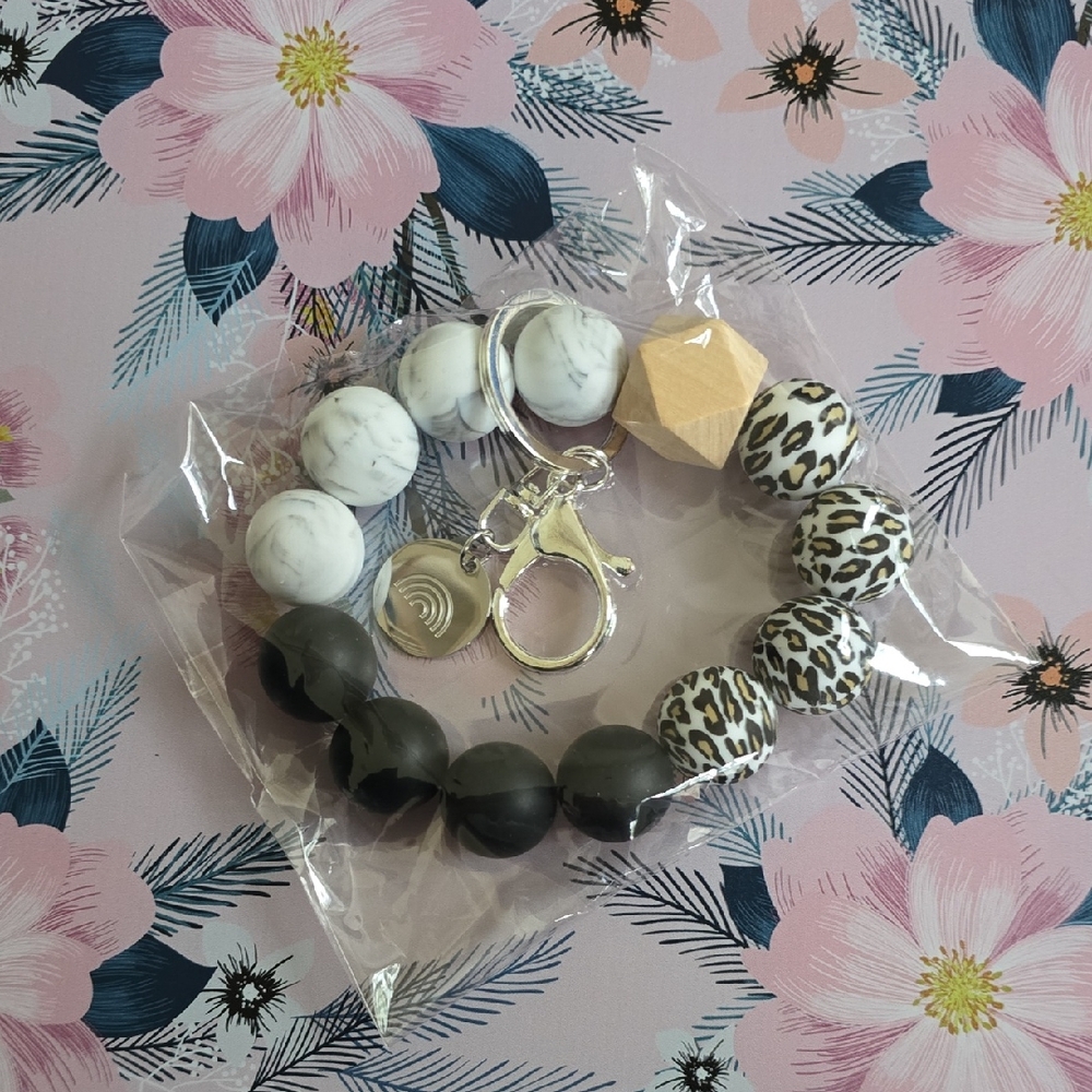 Leopard and Marble Beaded Keychain Bracelet